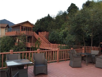 多種材質(zhì)護(hù)欄的特點(diǎn)